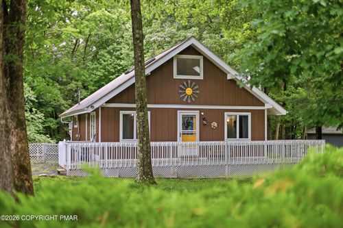 107 Buckhill Rd, Albrightsville, PA, 18210-3857 | Card Image