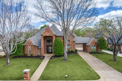 910 Saddlebrook Dr, Colleyville, TX, 76034-3827 | Card Image