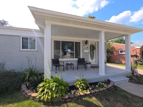8430 Birch St, Taylor, MI, 48180-2347 | Card Image