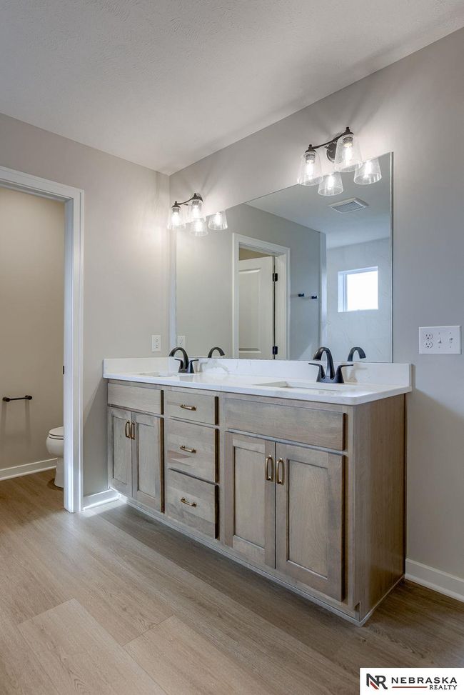 11707 S 123 Rd Ave, House other with 5 bedrooms, 3 bathrooms and 3 parking in Papillion NE | Image 17