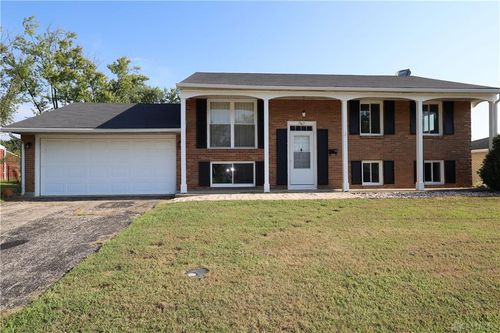 7949 Washington Park Dr, Dayton, OH, 45459-3650 | Card Image
