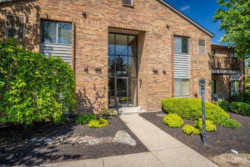 1544 W Galbraith Rd, Cincinnati, OH, 45231-5406 | Card Image