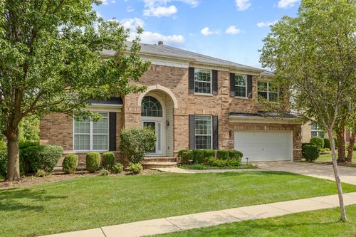 695 Easton Ln, Elk Grove Village, IL, 60007-7836 | Card Image