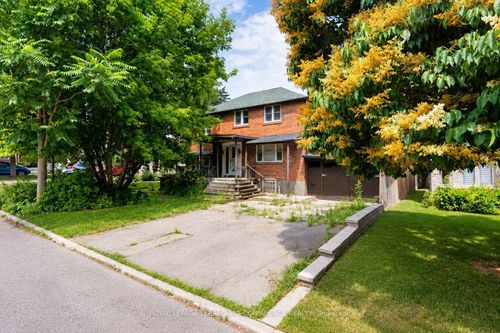 66 Burndale Ave, North York, ON, M2N1S7 | Card Image