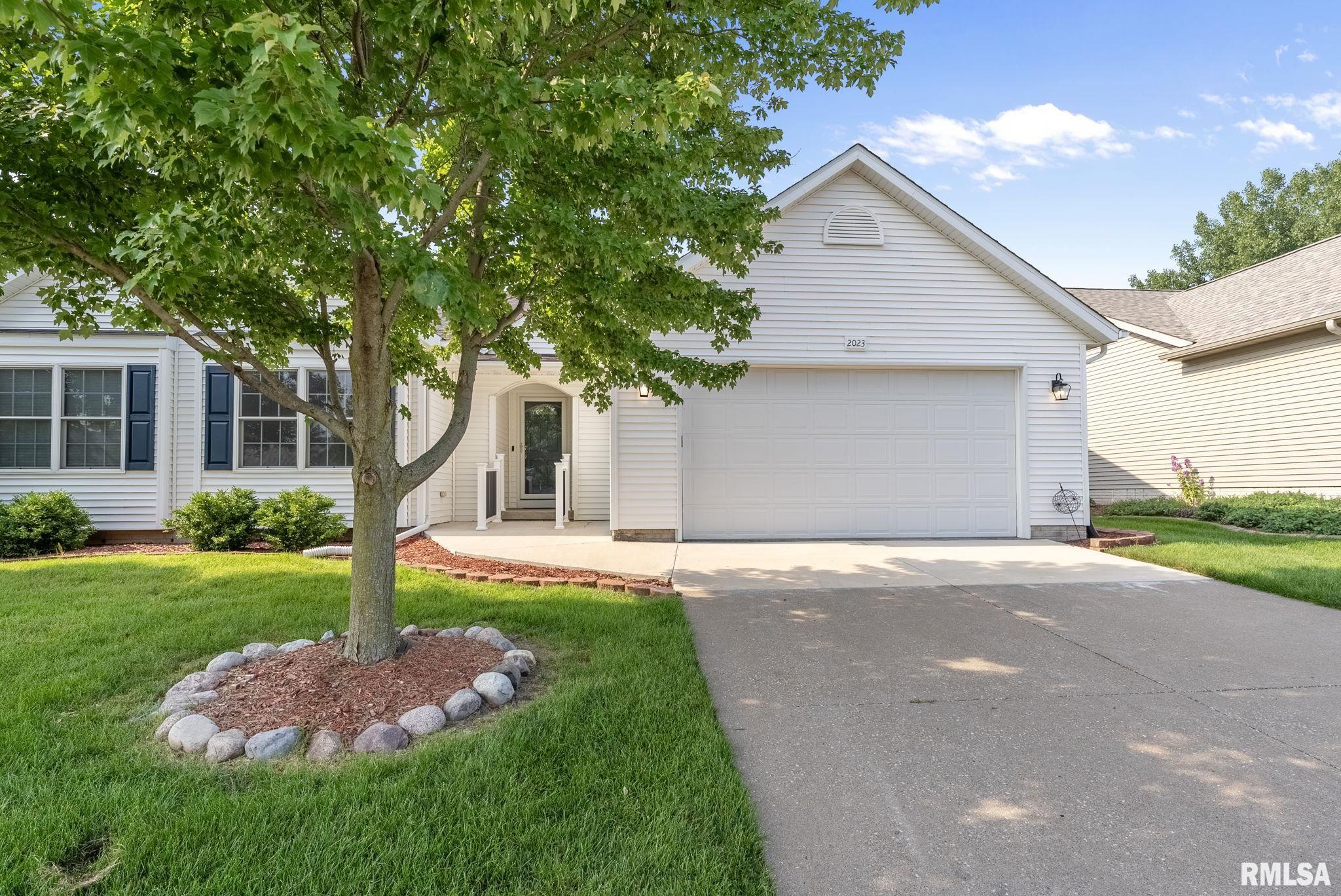 59th St, Davenport, IA 52806