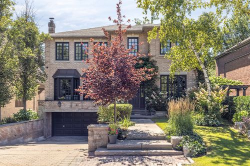 27 Bayview Wood, Toronto, ON, M4N1R8 | Card Image