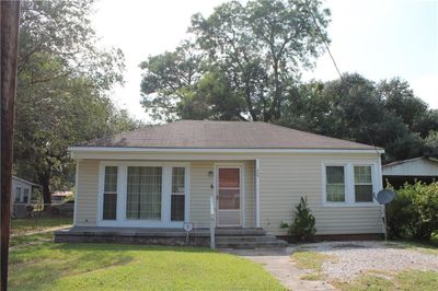 608 S Knoll Street, House other with 3 bedrooms, 2 bathrooms and null parking in Bunkie LA | Image 2