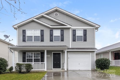 5627 Henderson Oaks Dr, Charlotte, NC, 28269-1813 | Card Image