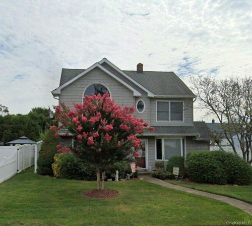49 Harness Ln, Levittown, NY, 11756-1018 | Card Image