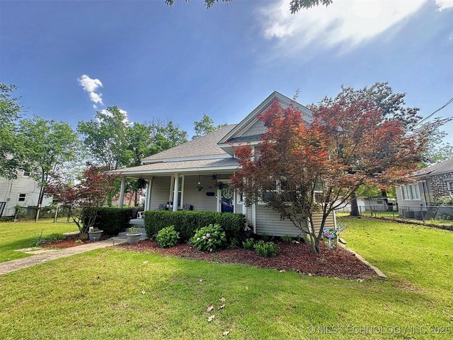 321 W Shawnee St, House other with 4 bedrooms, 3 bathrooms and null parking in Tahlequah OK | Image 4