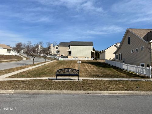 603 Holliday Hills Dr, Hollidaysburg, PA, 16648-3225 | Card Image