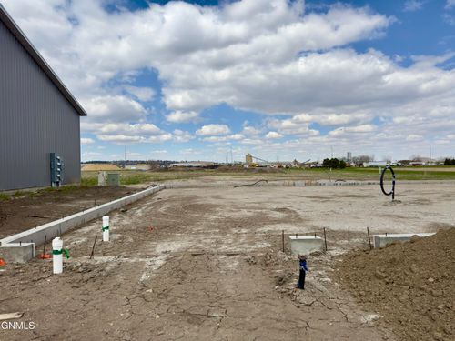 1-3232 Airway Avenue, Bismarck, ND, 58504 | Card Image