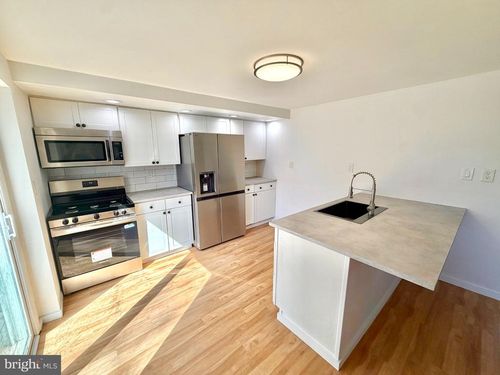 212 Third Ave, NEWTOWN SQUARE, PA, 19073-4536 | Card Image