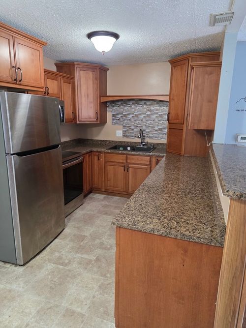 1500 9th St Nw, Clinton, IA, 52732-5043 | Card Image