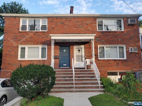 795 Anderson Ave, Cliffside Park, NJ, 07010-2121 | Card Image