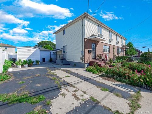 00000000000-14557 229th St, Springfield Gardens, NY, 11413-3924 | Card Image