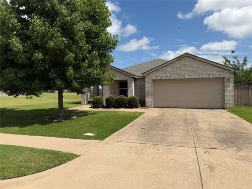 300 Stanford, Forney, TX, 75126-6900 | Card Image