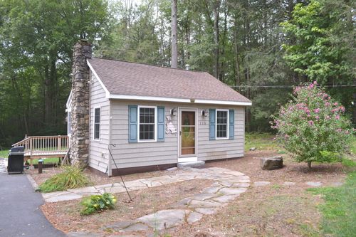115 Laurel Way, Winsted, CT, 06098-2534 | Card Image