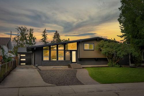 10 Atlanta Cres Se, Calgary, AB, T2J0Y3 | Card Image
