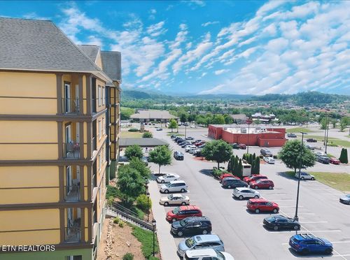 3503-225 Collier Dr, Sevierville, TN, 37862-6911 | Card Image