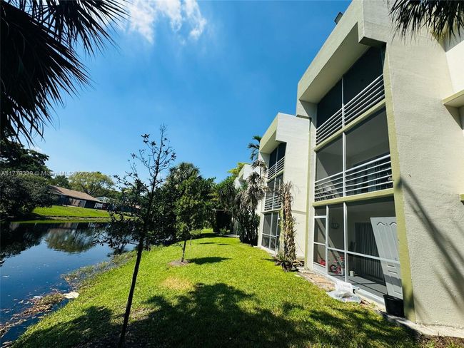 APT-315 - 4215 University Dr, Condo with 2 bedrooms, 2 bathrooms and null parking in Sunrise FL | Image 8