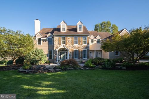 7 Gregory Ln, CHESTER SPRINGS, PA, 19425-3314 | Card Image