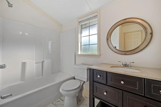 Bathroom | Image 7