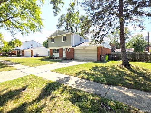 36817 Barr St, Clinton Township, MI, 48035-1907 | Card Image