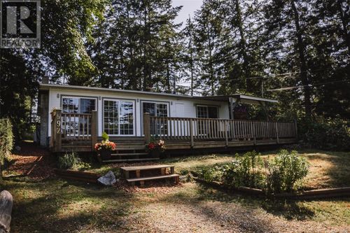 992 Walker'S Hook Rd, Salt Spring Island, BC, V8K1B5 | Card Image