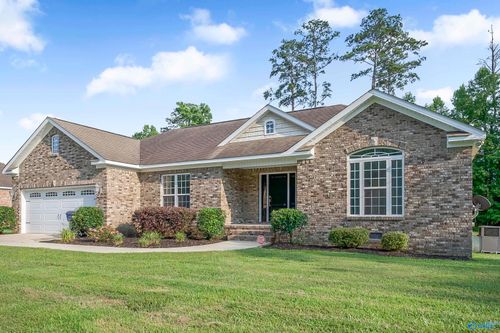 654 Pine Haven Rd, GADSDEN, AL, 35901-8969 | Card Image