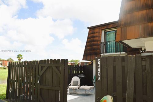 apt-a-6340 Red Pine Ln, Greenacres, FL, 33415-6058 | Card Image