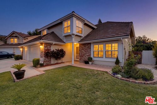 977 Saddlehorn Pl, Newbury Park, CA, 91320-5580 | Card Image