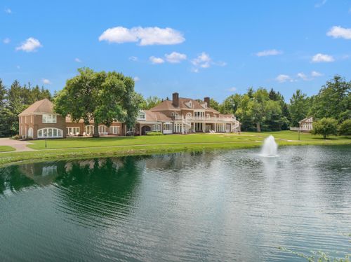 3591 Paris Pike, Lexington, KY, 40511-9405 | Card Image