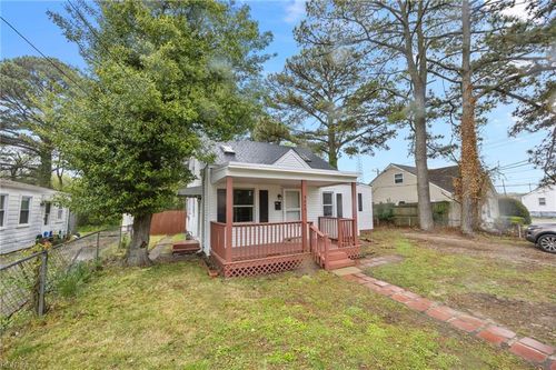 2504 Cromwell Dr, Norfolk, VA, 23509-2028 | Card Image