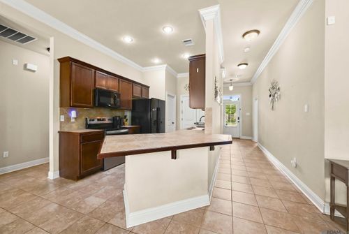 23369 Mango Dr, Denham Springs, LA, 70726-7349 | Card Image