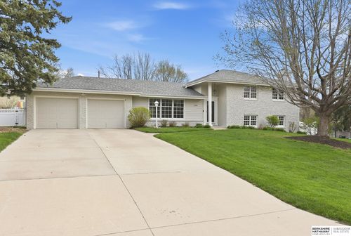 21708 Leavenworth Street, Omaha, NE, 68022 | Card Image