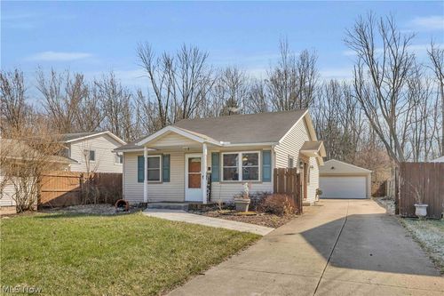 5747 Pleasant St, North Ridgeville, OH, 44039-2257 | Card Image