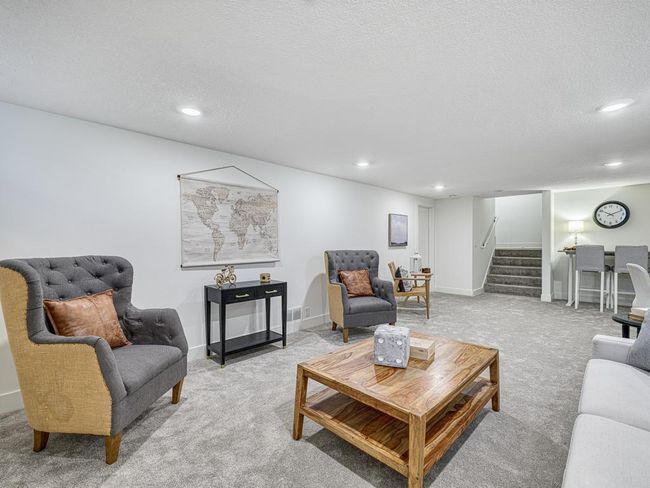 25 - Family Room.jpg | Image 25