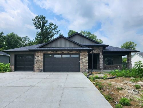 707 Owen Ct, Tiffin, IA, 52340-8025 | Card Image