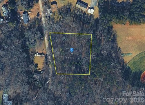804 Pine St, Bessemer City, NC, 28016-9514 | Card Image