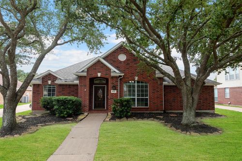 9122 Newburgh Dr, Houston, TX, 77095-3735 | Card Image