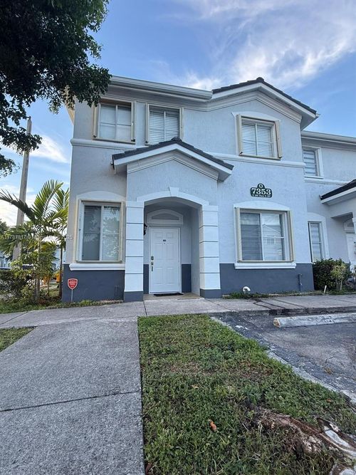 apt-107-7353 Nw 174th Ter, Hialeah, FL, 33015-1135 | Card Image