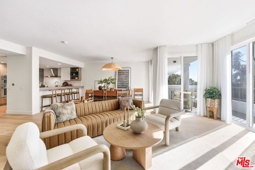 apt-333-6487 Cavalleri Rd, Malibu, CA, 90265-4071 | Card Image