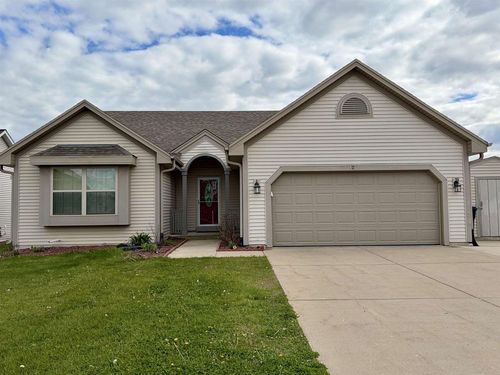 4011 Creekside Drive, Janesville, WI, 53548 | Card Image