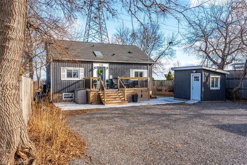 735 Beach Blvd, Hamilton, ON, L8H6Y5 | Card Image