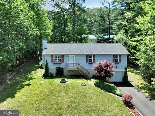 95 Comanche Dr, AUBURN, PA, 17922-9537 | Card Image