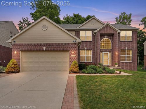 846 Monterey Ln, Rochester Hills, MI, 48307-4939 | Card Image