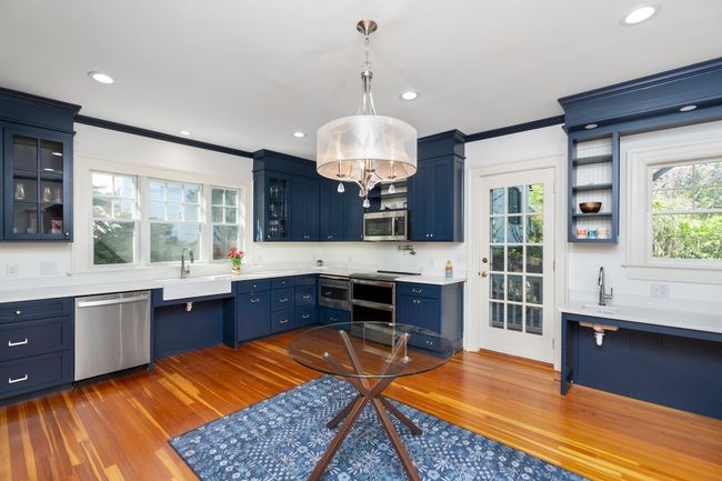675 E Beverley St, House other with 4 bedrooms, 4 bathrooms and null parking in STAUNTON VA | Image 25