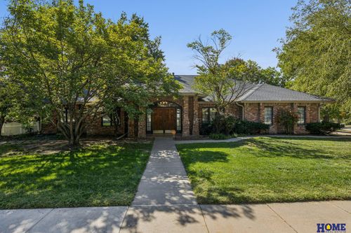 841 Coachmans Dr, Lincoln, NE, 68510-5207 | Card Image