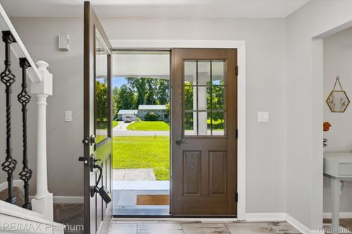 10579 Lee Ann Dr, Brighton, MI, 48114-9619 | Card Image